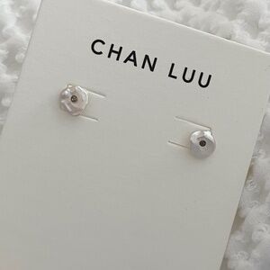 NWT Chan Luu Pearl Stud Earrings